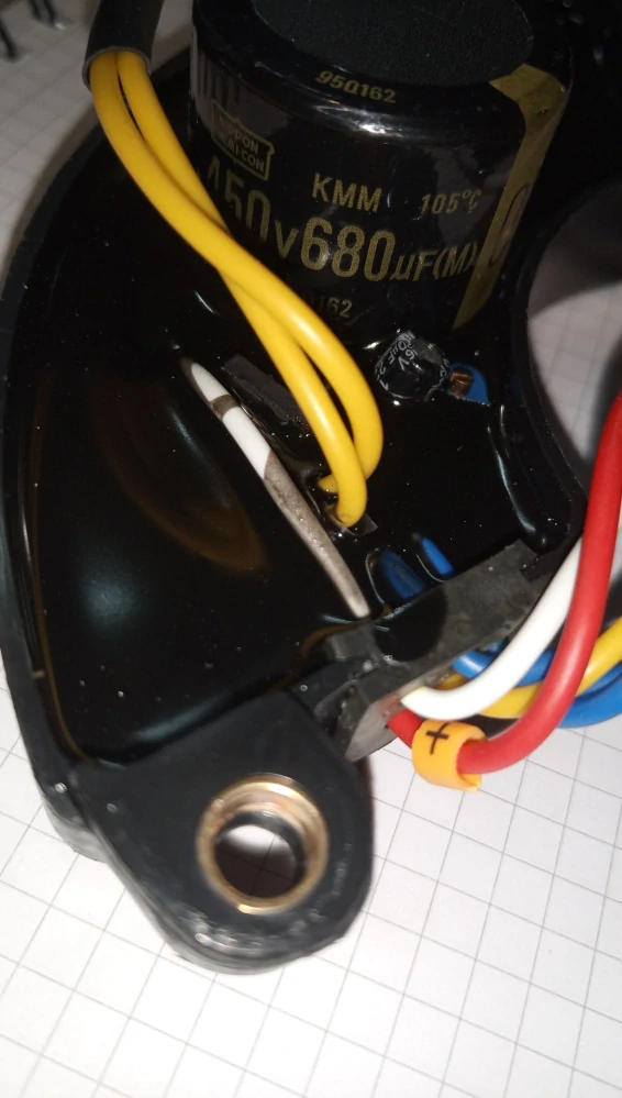 AVR regulátor 3F 7 kW 